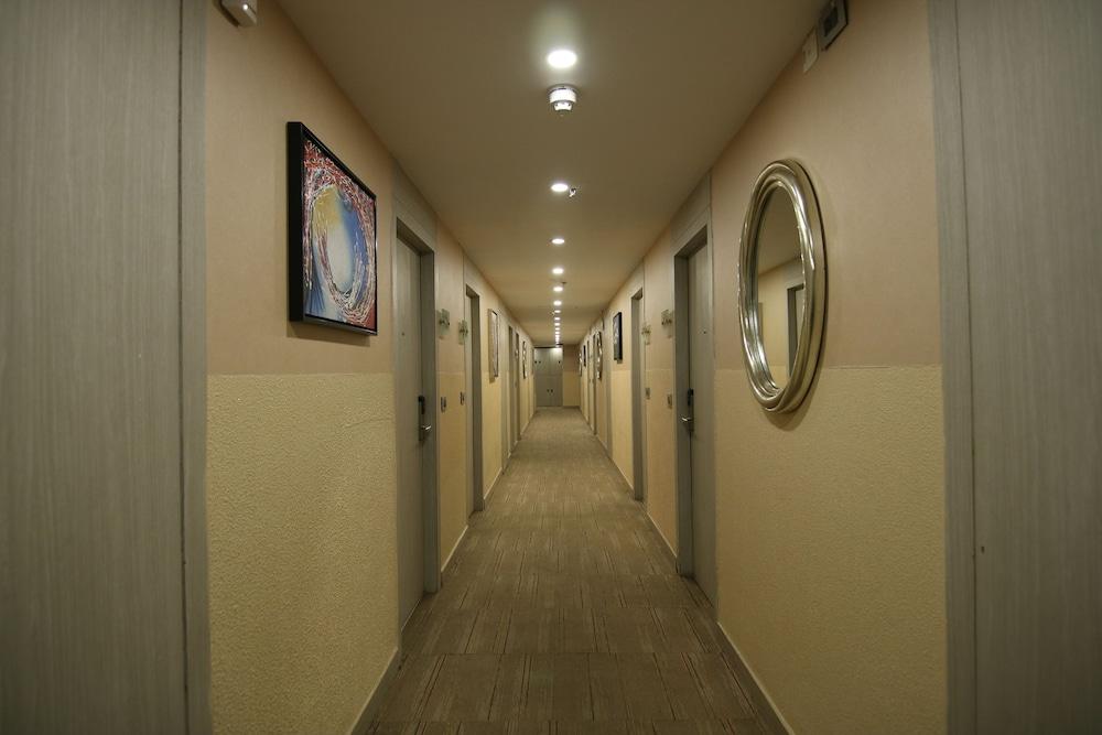 加尔各答郁锦香酒店 外观 照片